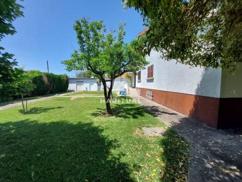 Moradia Isolada T4 com Garagem em Campos - Vila Nova de Cerveira