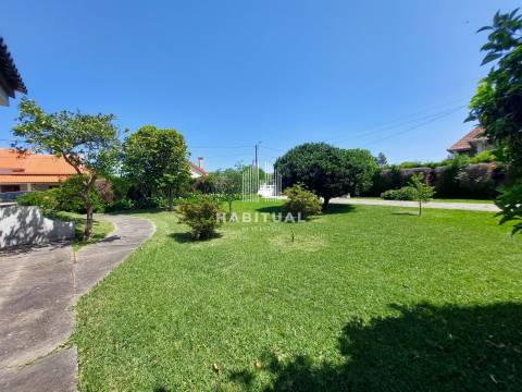 Moradia Isolada T4 com Garagem em Campos - Vila Nova de Cerveira