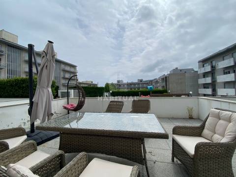 Apartamento T2 com Piscina na Meadela