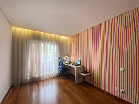 Apartamento T2 com Piscina na Meadela