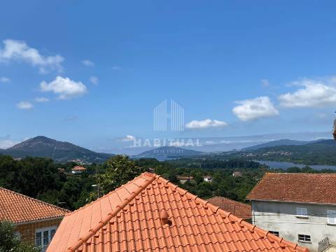 Moradia Isolada T5 com Vistas Rio em Vila Nova de Cerveira