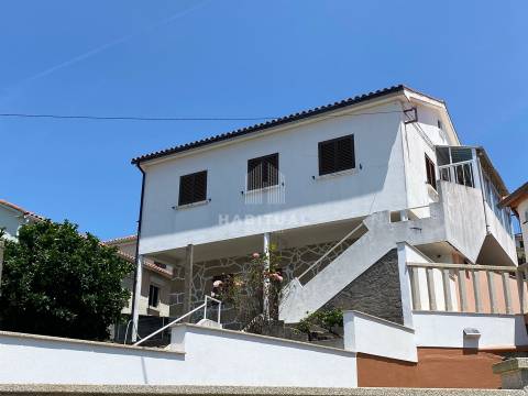 Moradia Isolada T5 com Vistas Rio em Vila Nova de Cerveira