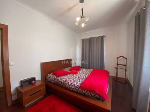 Prédio de 3 Pisos no Centro Histórico de Vila Nova de Cerveira