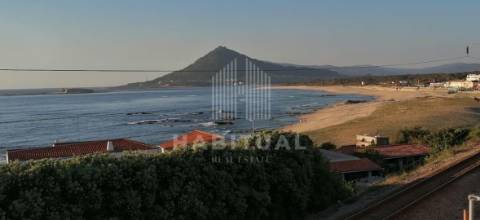 MORADIA T3 EM MOLEDO - VISTA MAR