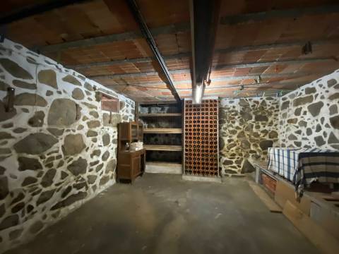 QUINTINHA EM CRISTELO - CAMINHA