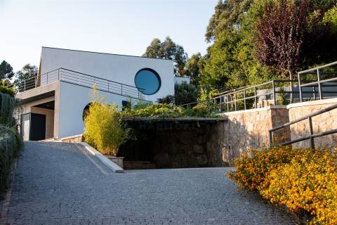 Moradia individual T5 com piscina em Ponte de Lima