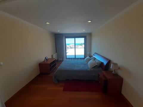 MORADIA ISOLADA T3+2 NO CASTELO DO NEIVA COM VISTA MAR