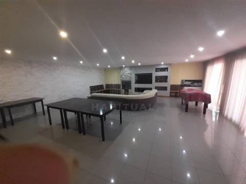 MORADIA ISOLADA T3+2 NO CASTELO DO NEIVA COM VISTA MAR