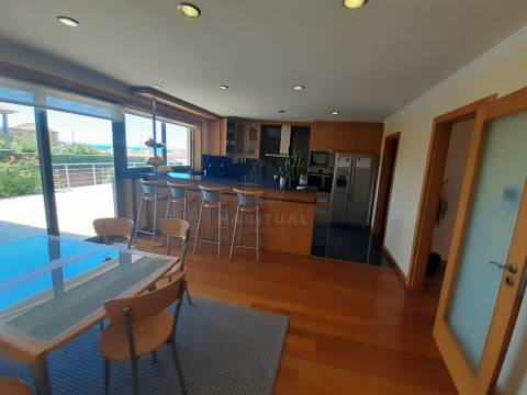 MORADIA ISOLADA T3+2 NO CASTELO DO NEIVA COM VISTA MAR