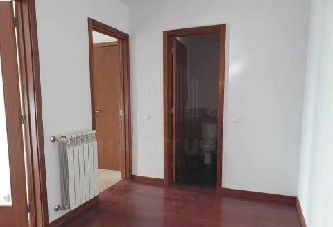 APARTAMENTO T4 EM  SÃO VICENTE -BRAGA
