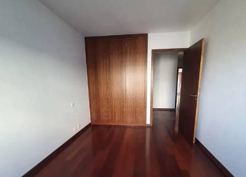 APARTAMENTO T4 EM  SÃO VICENTE -BRAGA