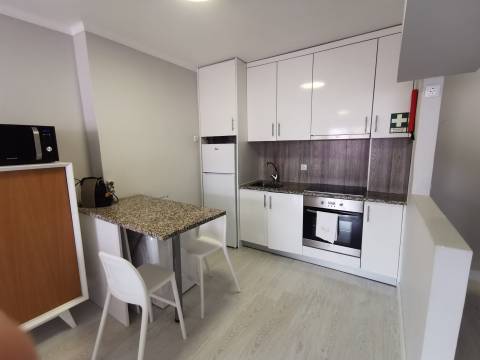 Apartamento T1 em Vila Praia de Ancora - Primeira linha