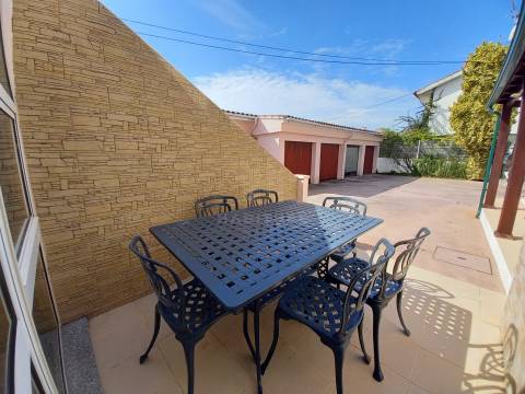 ANDAR MORADIA T2  NA MEADELA