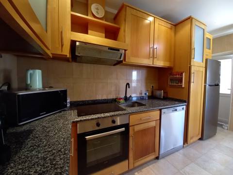 ANDAR MORADIA T2  NA MEADELA