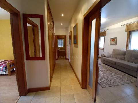 ANDAR MORADIA T2  NA MEADELA