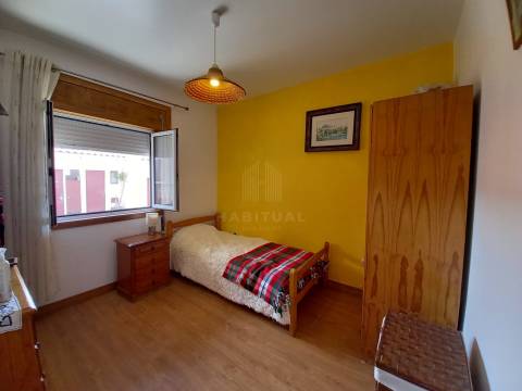 ANDAR MORADIA T2  NA MEADELA