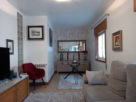 ANDAR MORADIA T2  NA MEADELA