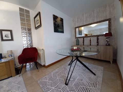 ANDAR MORADIA T2  NA MEADELA