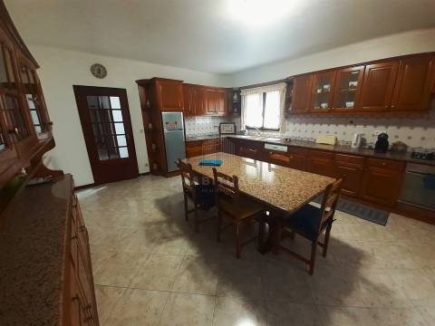 MORADIA T5 EM ESTORÃOS - PONTE DE LIMA