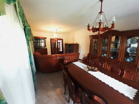 MORADIA T5 EM ESTORÃOS - PONTE DE LIMA