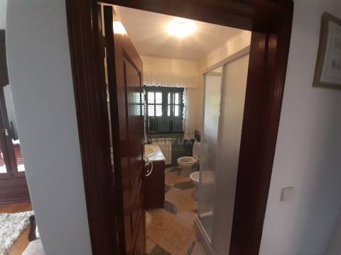 MORADIA T5 EM ESTORÃOS - PONTE DE LIMA