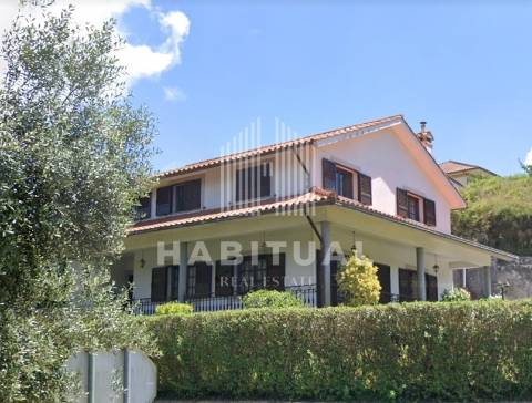 MORADIA T5 EM ESTORÃOS - PONTE DE LIMA