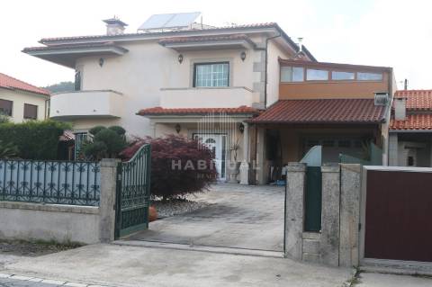 Moradia T5 em Balugães, Barcelos