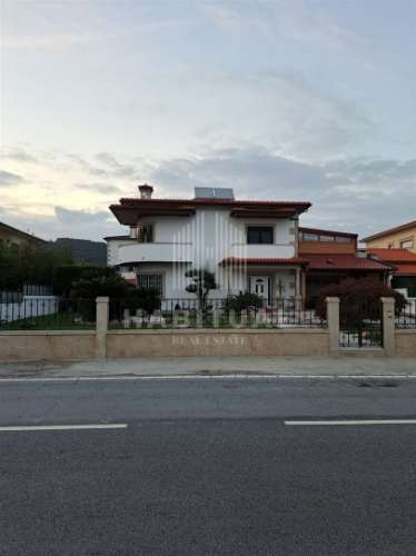 Moradia T5 em Balugães, Barcelos