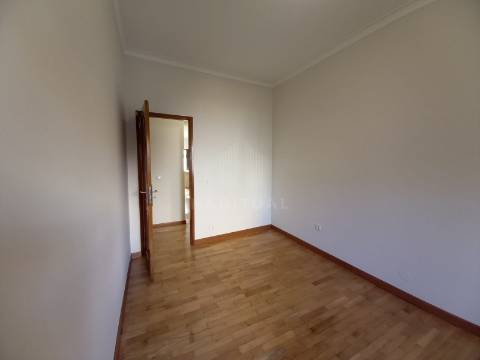 APARTAMENTO T3 COM TERRAÇO NO CENTRO DA CIDADE DE VIANA DO CASTELO