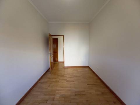 APARTAMENTO T3 COM TERRAÇO NO CENTRO DA CIDADE DE VIANA DO CASTELO