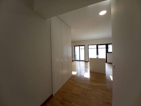APARTAMENTO T3 COM TERRAÇO NO CENTRO DA CIDADE DE VIANA DO CASTELO