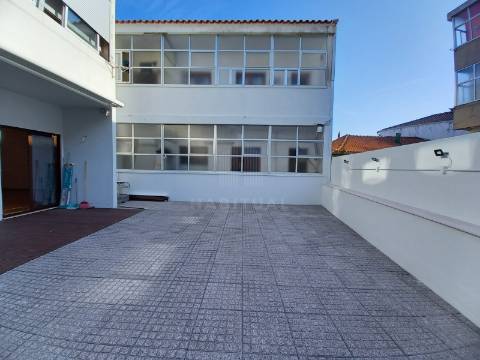 APARTAMENTO T3 COM TERRAÇO NO CENTRO DA CIDADE DE VIANA DO CASTELO