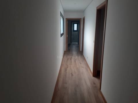 MORADIA TÉRREA T3 EM SUBPORTELA