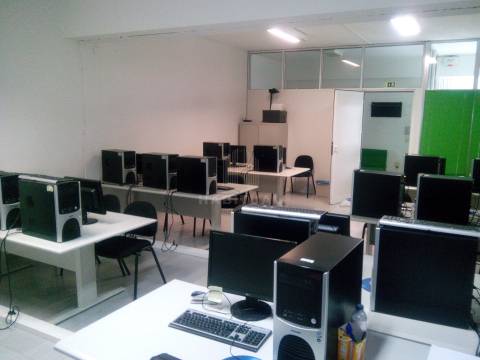 Loja em VILA NOVA DE CERVEIRA