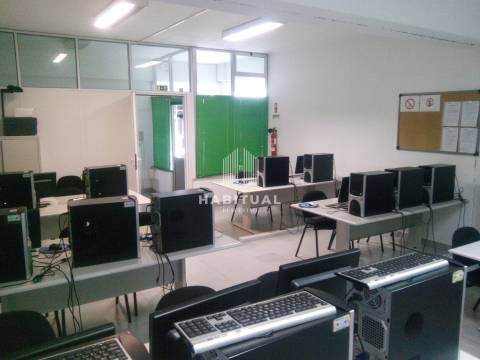 Loja em VILA NOVA DE CERVEIRA