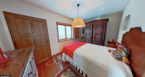 MORADIA T4+1 NA MEADELA ( COVA)