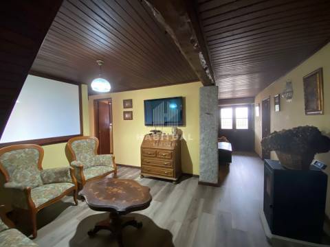 Moradia T7 com Vistas Rio em Seixas