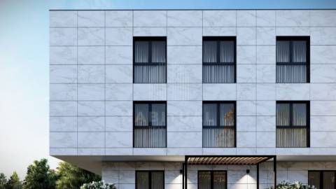 Apartamento T3 de R/C  em Arcos de Valdevez   com Logradouro