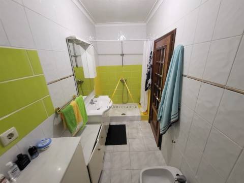 Moradia isolada T5, com uma impressionante área bruta de construção de 390 m²