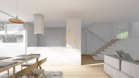 Moradia Geminada T4 junto à cidade