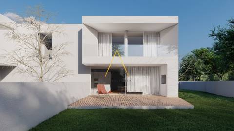 Moradia Geminada T4 junto à cidade