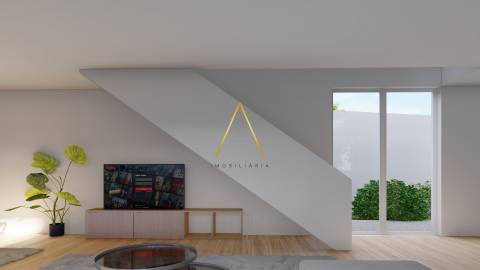 Moradia Geminada T3+1 junto à cidade