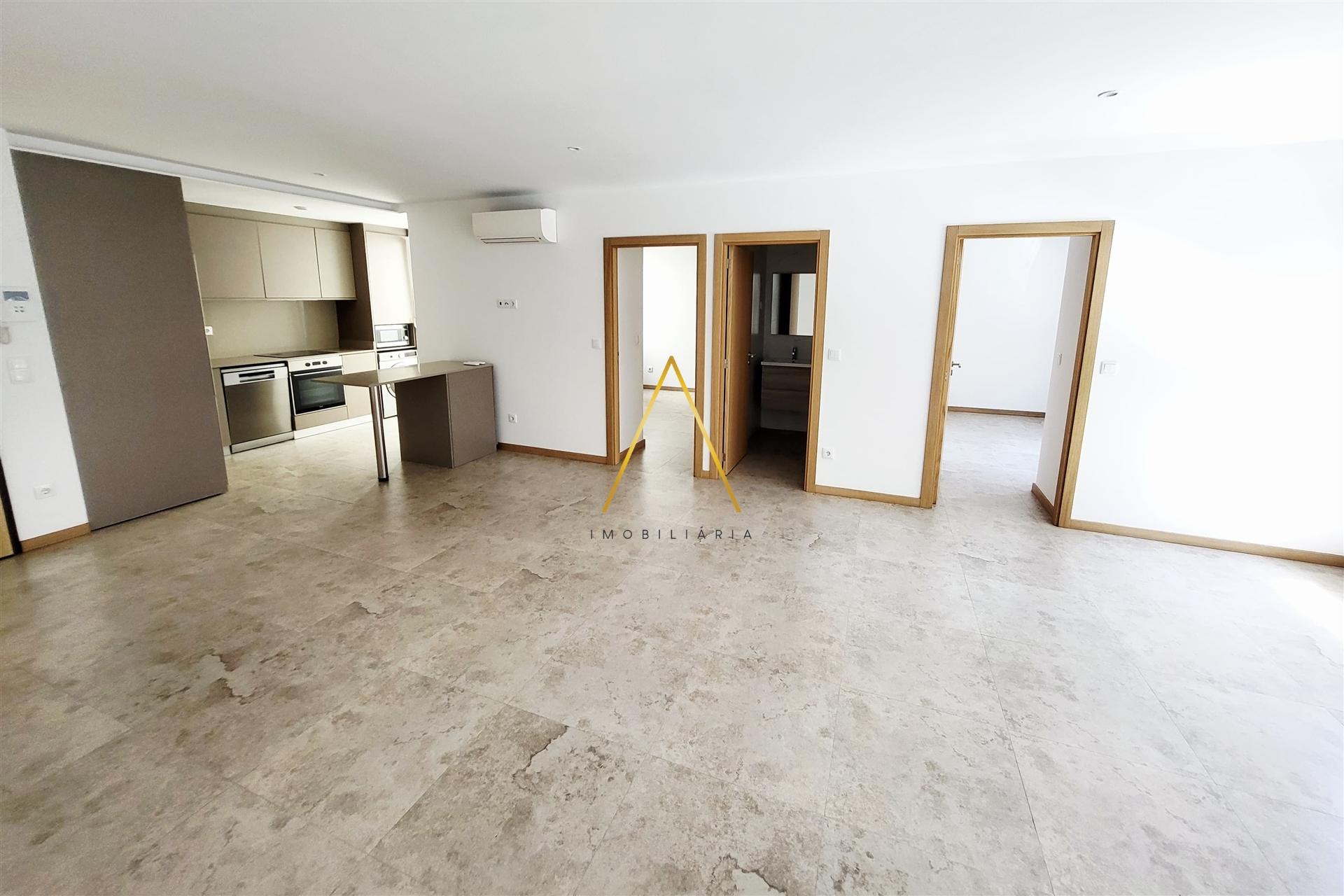 Apartamento T2 com terraço no centro da cidade