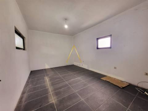 Armazém  Arrendamento em Mundão,Viseu