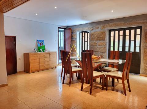 Moradia T2+2 Venda em Silgueiros,Viseu