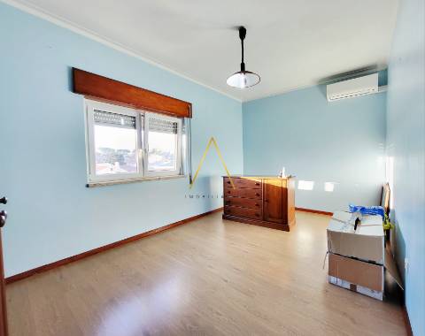 Apartamento T3, com Terraço