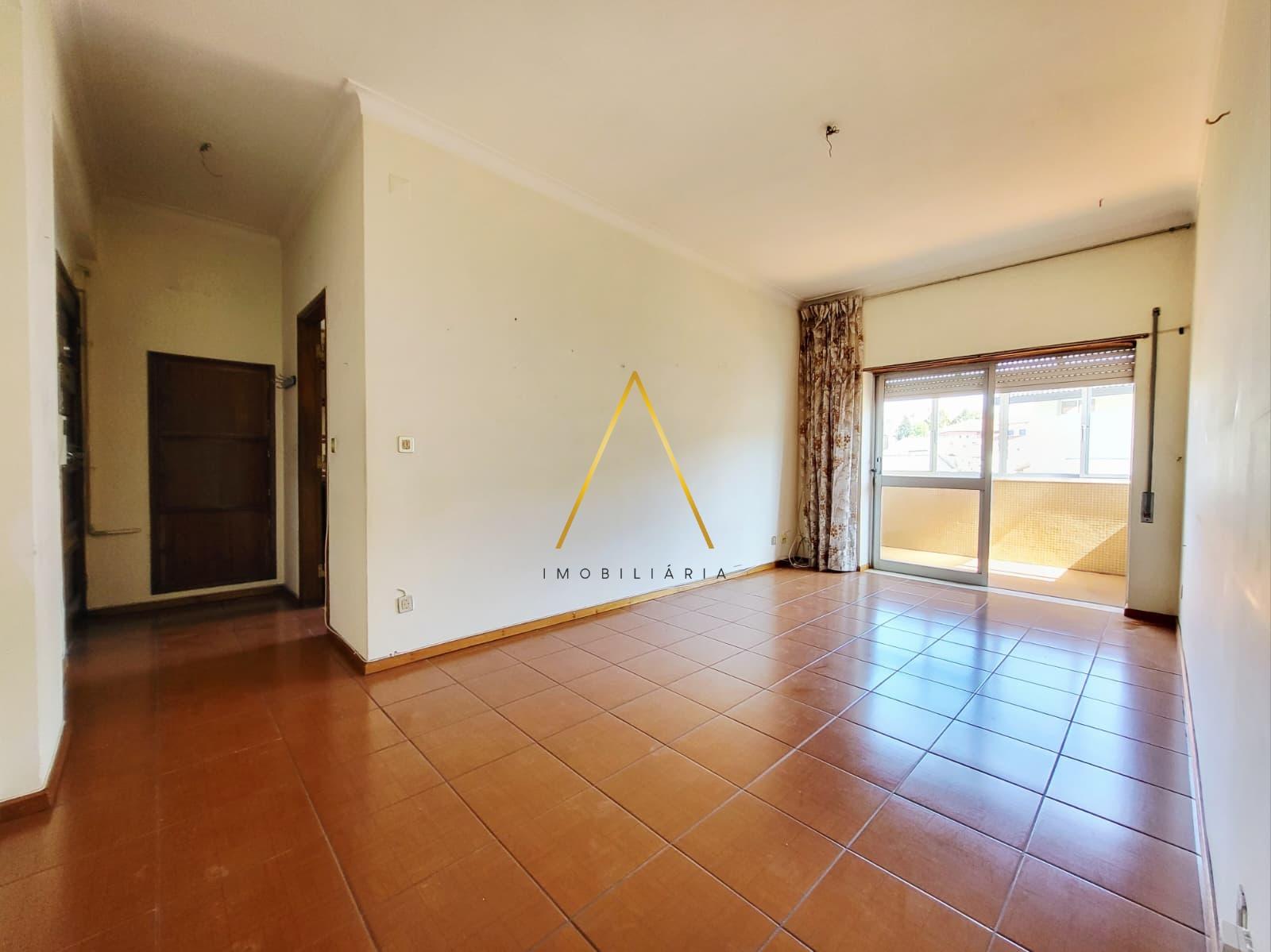 Apartamento T1 localizado no centro da cidade
