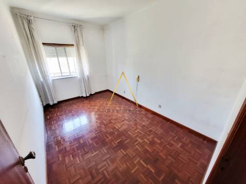 Apartamento T1 localizado no centro da cidade