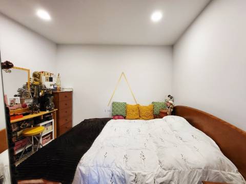 Moradia Unifamilar T3 com Logradouro e Terraço.