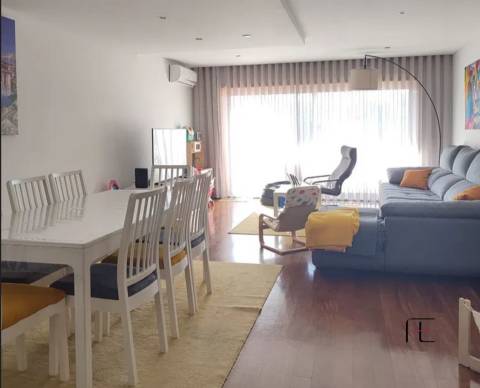 Moradia Geminada T4 Venda em Serzedo e Perosinho,Vila Nova de Gaia